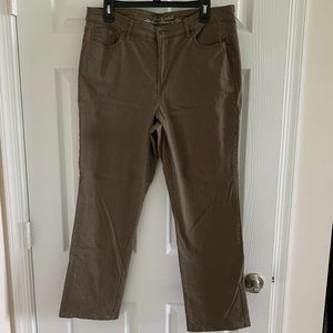 Gloria Vanderbilt Women´s All Around Slimming Effect Straight Jeans, Size 14